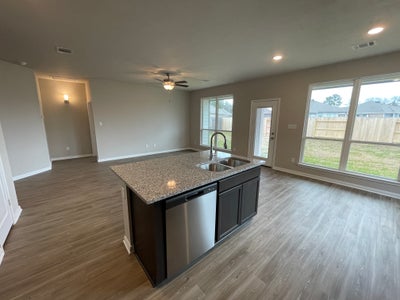1,647sf New Home in Willis, TX
