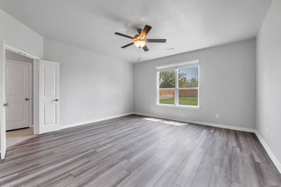 6br New Home in Lorena, TX