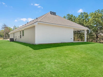 3br New Home in Muir Wood - Anderson, TX