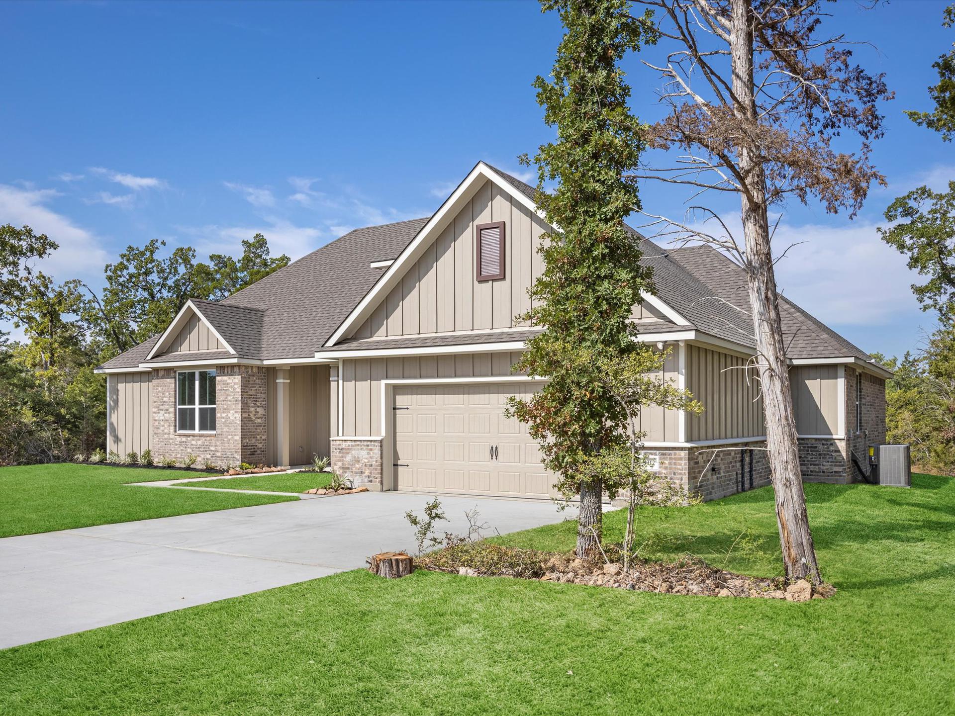 2,283sf New Home in Muir Wood - Anderson, TX