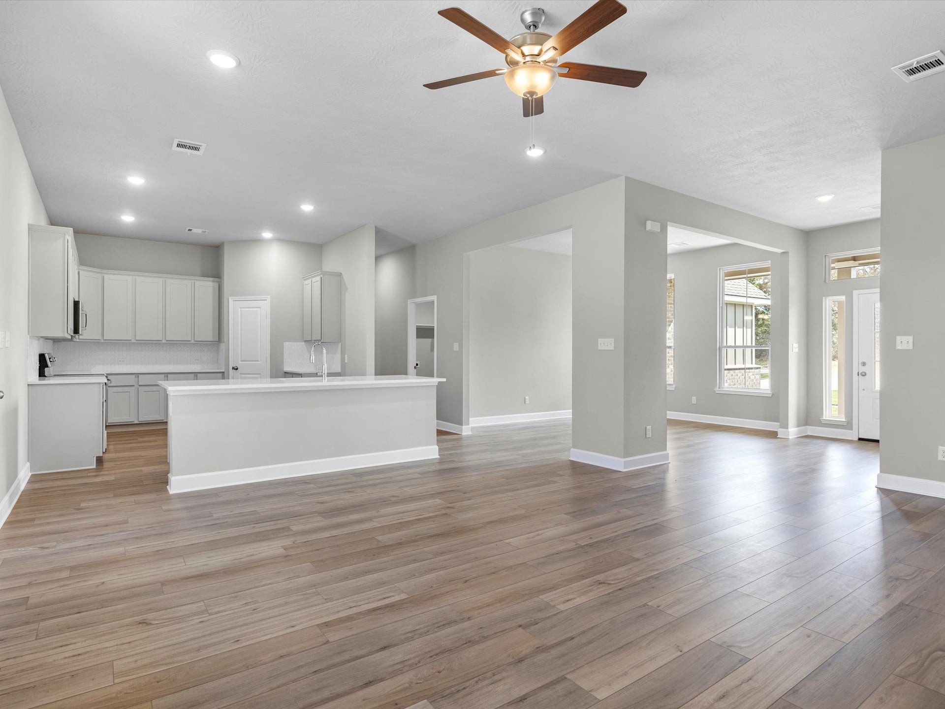 4br New Home in Muir Wood - Anderson, TX